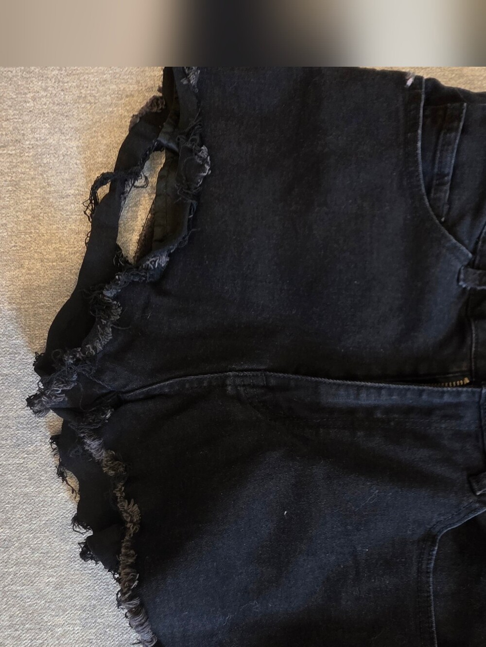 SHEIN Black High-Rise Frayed Hem Denim Shorts